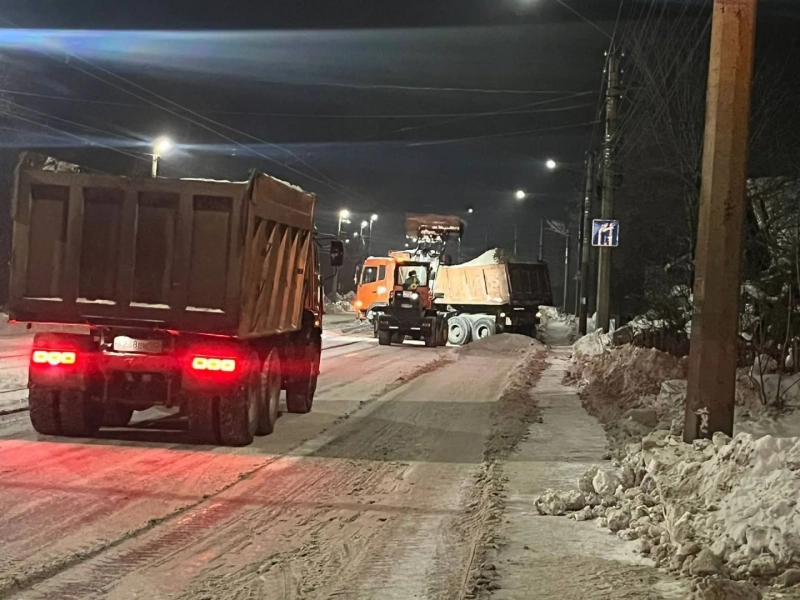 Дорожники Бийска работают в круглосуточном режиме