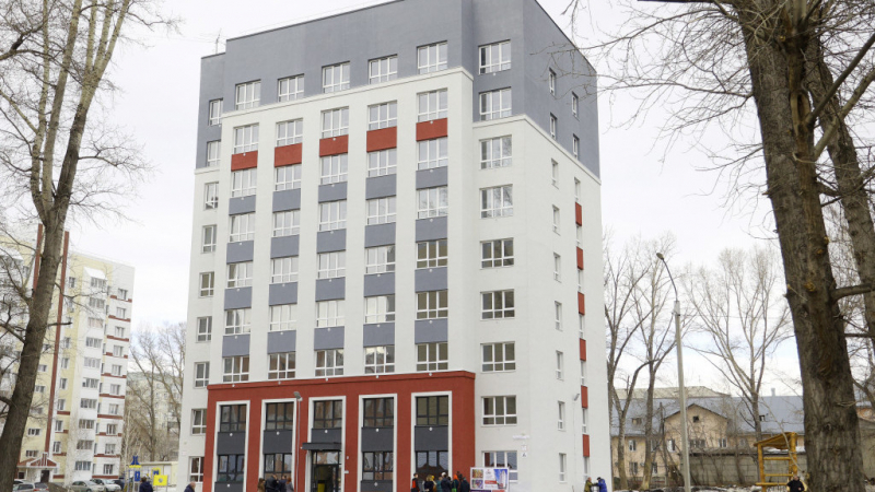 В Барнауле несколько сотен человек переехали из аварийного жилья