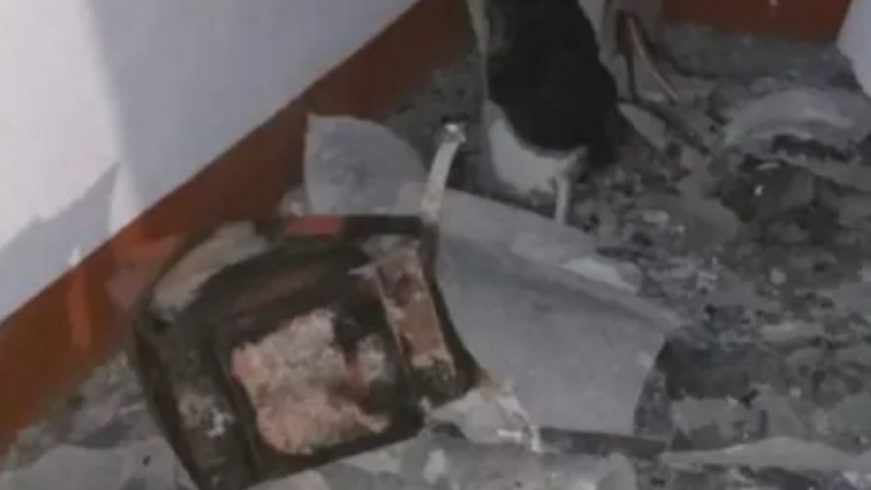 В бийской многоэтажке разорвало мусоропровод
