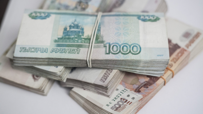 Барнаульского чиновника поймали на взятке