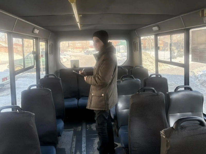 Санитарное состояние автобусов не устроило проверяющих в Барнауле