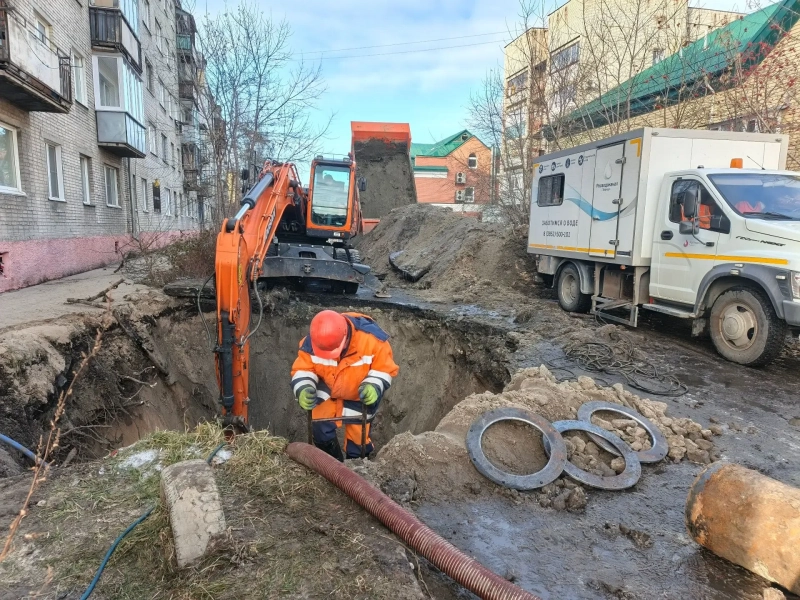 Специалисты устранили 119 повреждений и 1552 засора на сетях с начала 2026 года в Барнауле