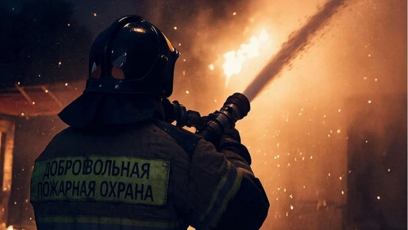 В алтайском садоводстве сгорели баня и жилой дом