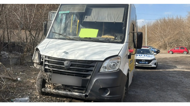 В Бийске в ДТП с участием маршрутки пострадали три человека