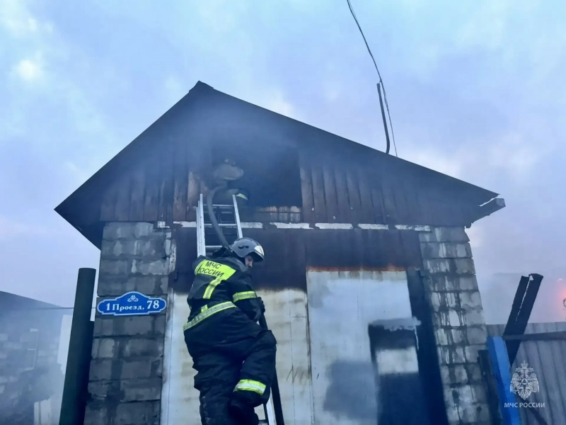Два серьезных пожара произошли в Бийске