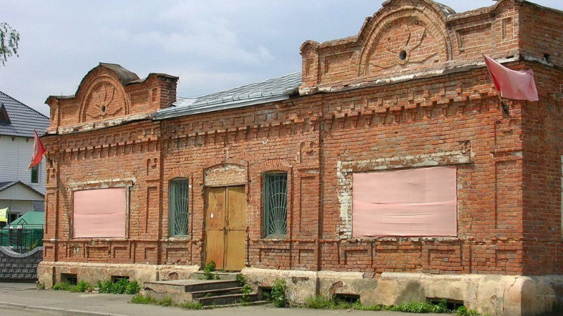 В Бийске медленно разрушается магазин купца Якова Сахарова