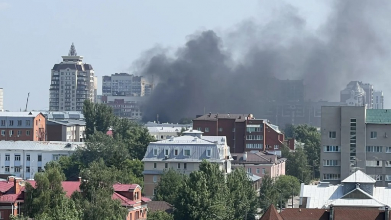 В Барнауле на стройплощадке вспыхнул утеплитель