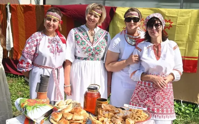 300-летие села Гоньба отметили масштабным праздником с этнофестивалем и народными угощениями