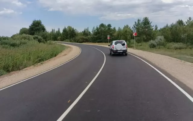 Участок связывающей четыре района трассы отремонтировали в Алтайском крае