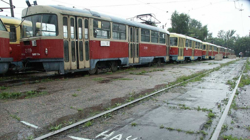 В Барнауле досрочно завершили ремонт переезда и возобновили движение трамваев