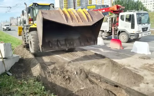 В Барнауле продолжают устранять последствия сильного ливня