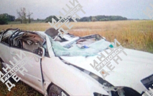 В страшной аварии на алтайской трассе погибли два человека