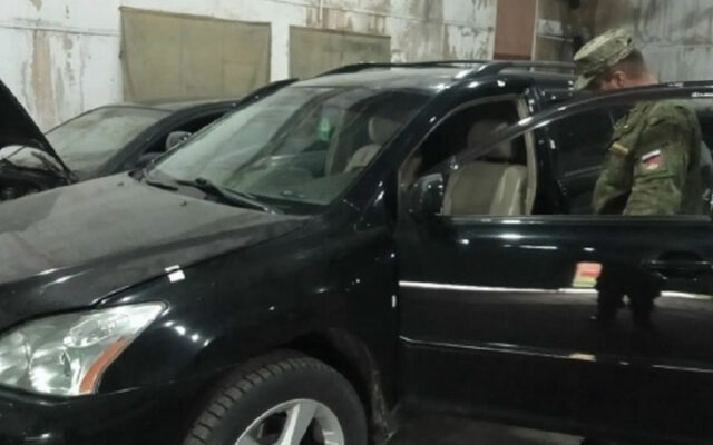 В Алтайском крае конфискованную иномарку передали бойцам СВО