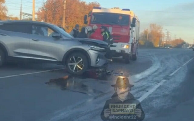 В Барнауле в ДТП пострадали два человека